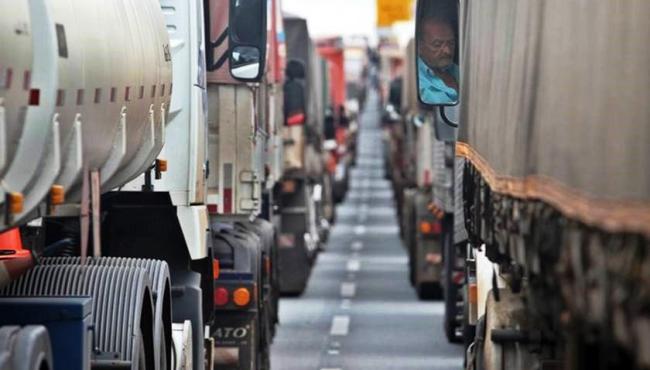 Sentimento de “traição”: Aumento do diesel impulsiona greve dos caminhoneiros