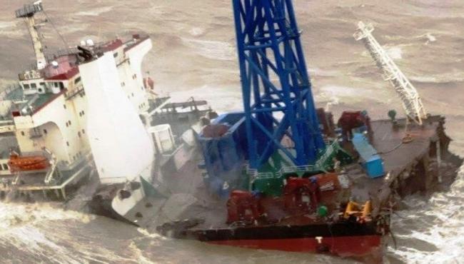Tempestade destrói navio e deixa 27 desaparecidos em Hong Kong