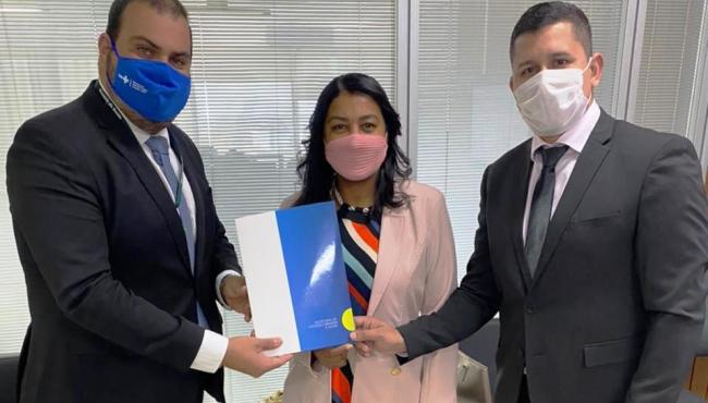 Vice-prefeita de Cariacica (ES), Edna Furtado, é recebida pelo ministro da Saúde, em Brasília